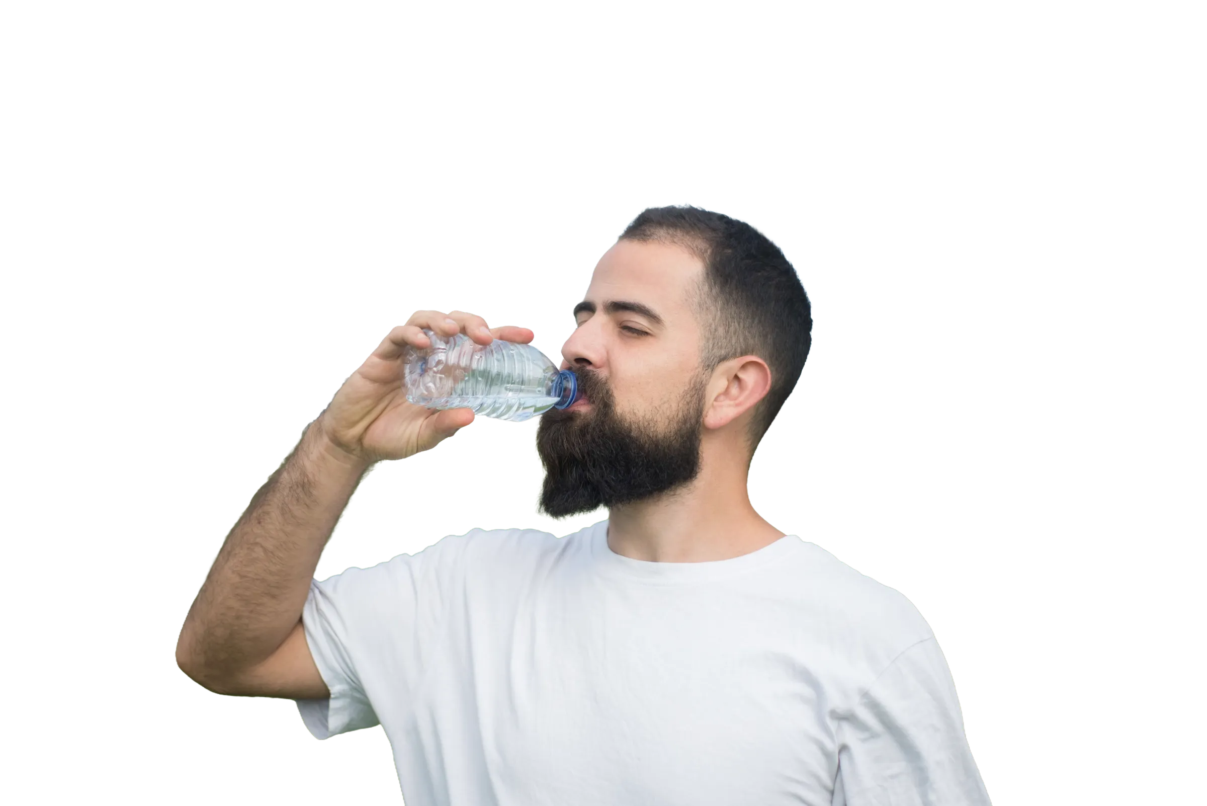 Hombre tomando agua embotellada AguaMía